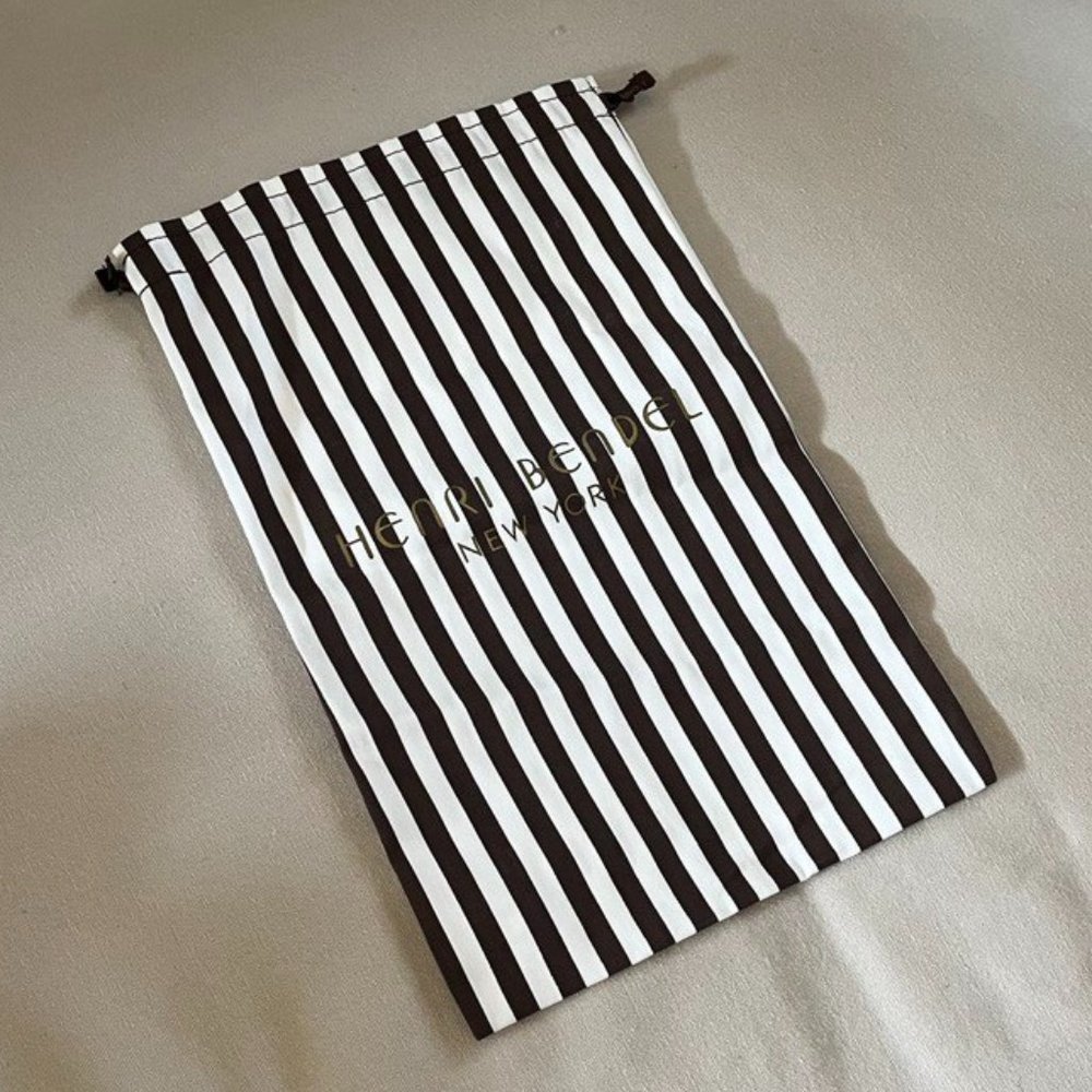 NEW Henri Bendel Dustbag Medium